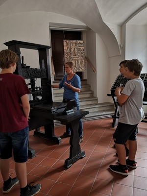 Doprovodný program pro účastníky kurzů v klášterním skriptoriu